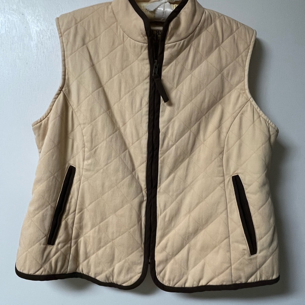 Madison Creek Outfitters Beige/Very Light Yellow Quilted Vest for Women